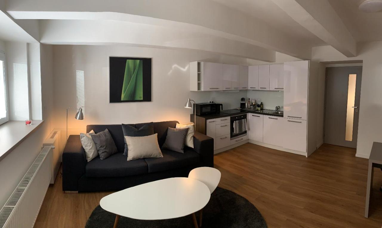 Ap 1 - Apartments 4U Brezinova "Overnight Simply" Hradec Králové Exterior foto